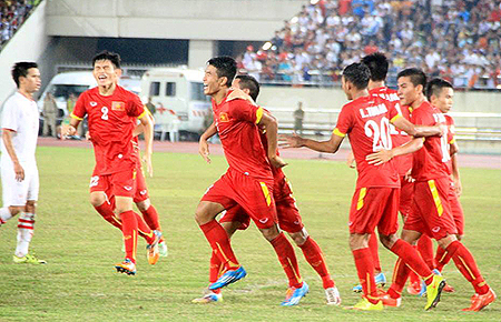 U19 Việt Nam đã liên tiếp đánh bại U19 Hong Kong (Trung Quốc) và U19 Brunei.
